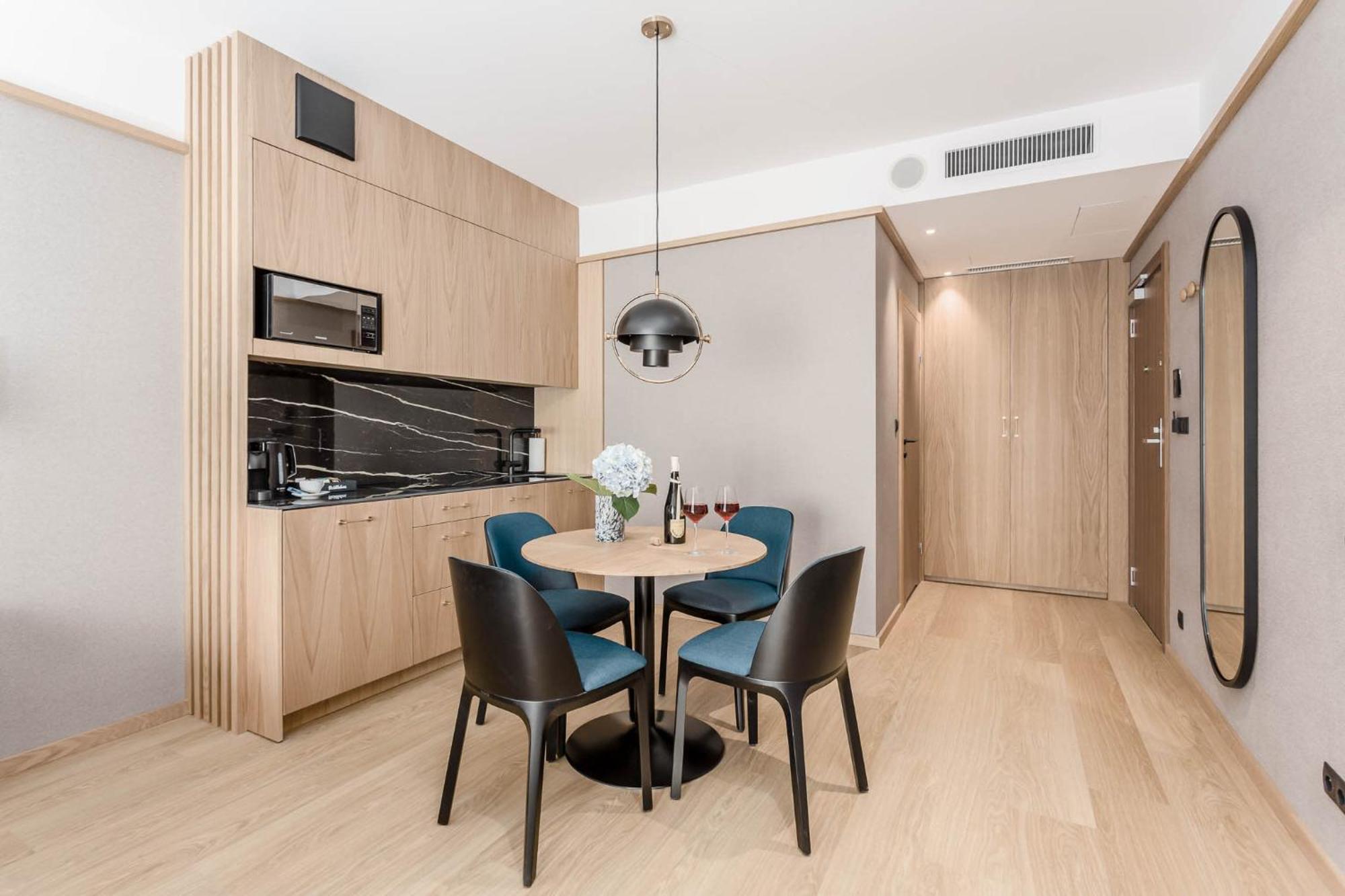 Deo Plaza - Apartamenty W Sercu Gdanska By Rent Like Home ภายนอก รูปภาพ