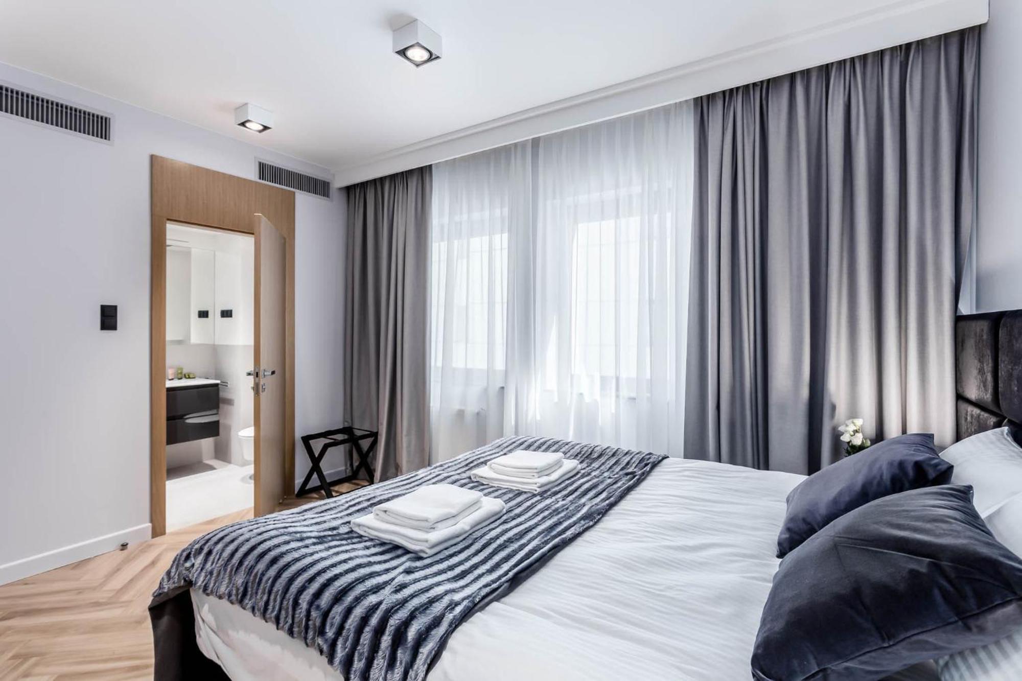 Deo Plaza - Apartamenty W Sercu Gdanska By Rent Like Home ภายนอก รูปภาพ